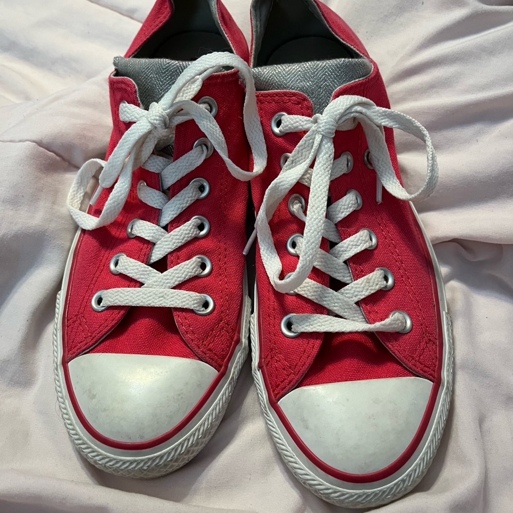 Converse women pink Canvas Low-Top Sneakers with White Accents - Picture 2 of 3